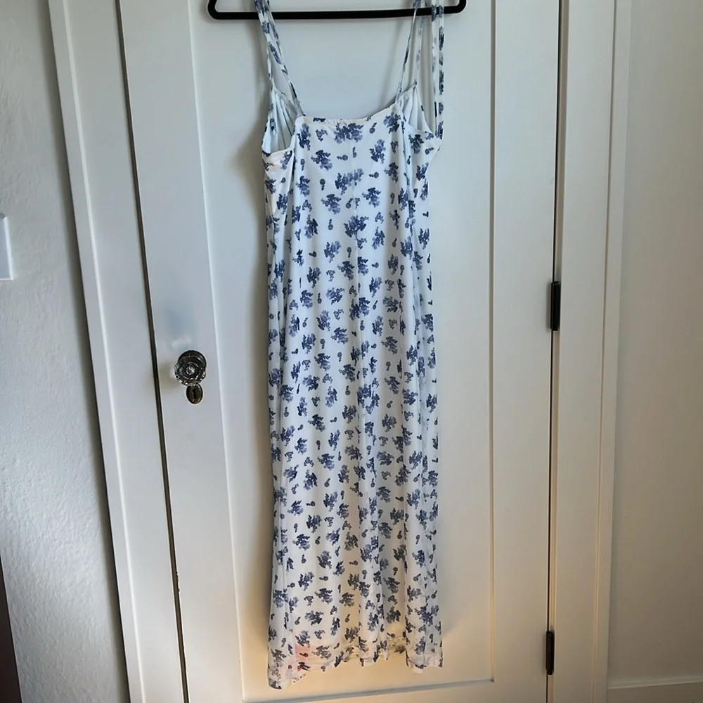 🕶️NWT Cider Blue Floral tie shoulder sleeveless stretch Midi Dress - Picture 2 of 8